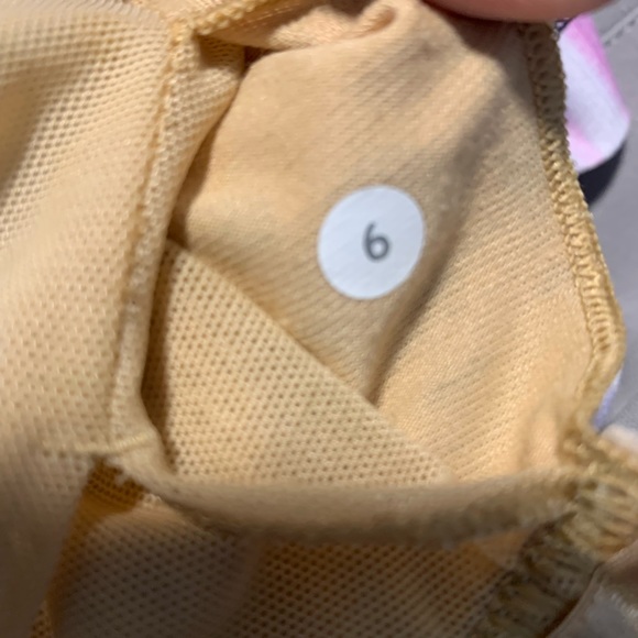 Lululemon Scoop Me Up White Deep Indigo Mirage Tank Sz 6 NWOT - Picture 11 of 12